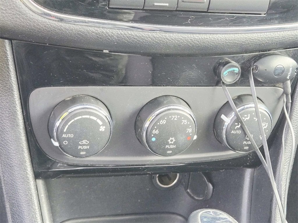 2012 Chrysler 200 Touring