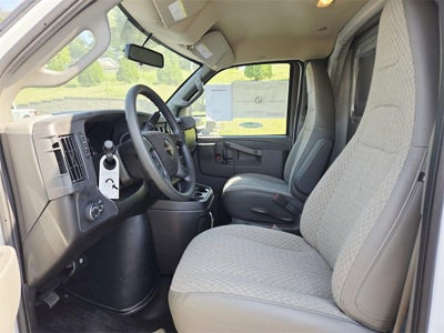 2025 GMC Savana Cutaway 3500 1WT