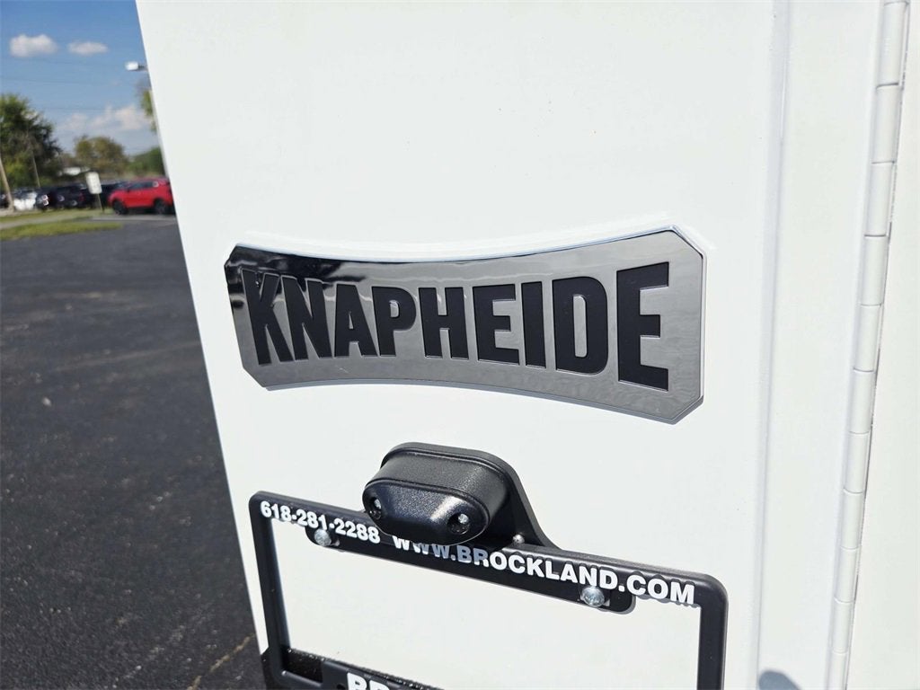 2025 GMC Savana Cutaway 3500 1WT