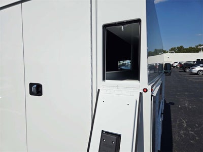 2025 GMC Savana Cutaway 3500 1WT