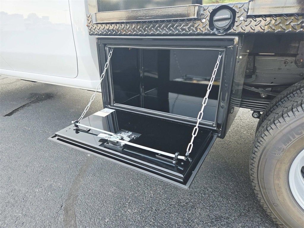 2025 GMC Sierra 3500 HD Chassis Cab Pro