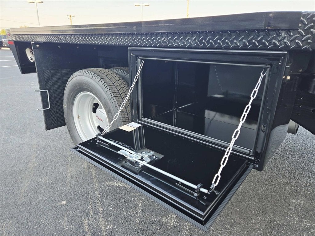 2025 GMC Sierra 3500 HD Chassis Cab Pro