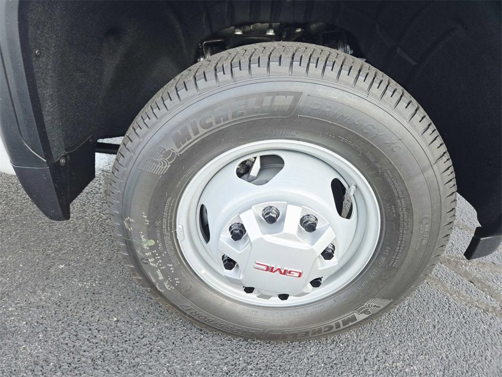 2025 GMC Sierra 3500 HD Chassis Cab Pro