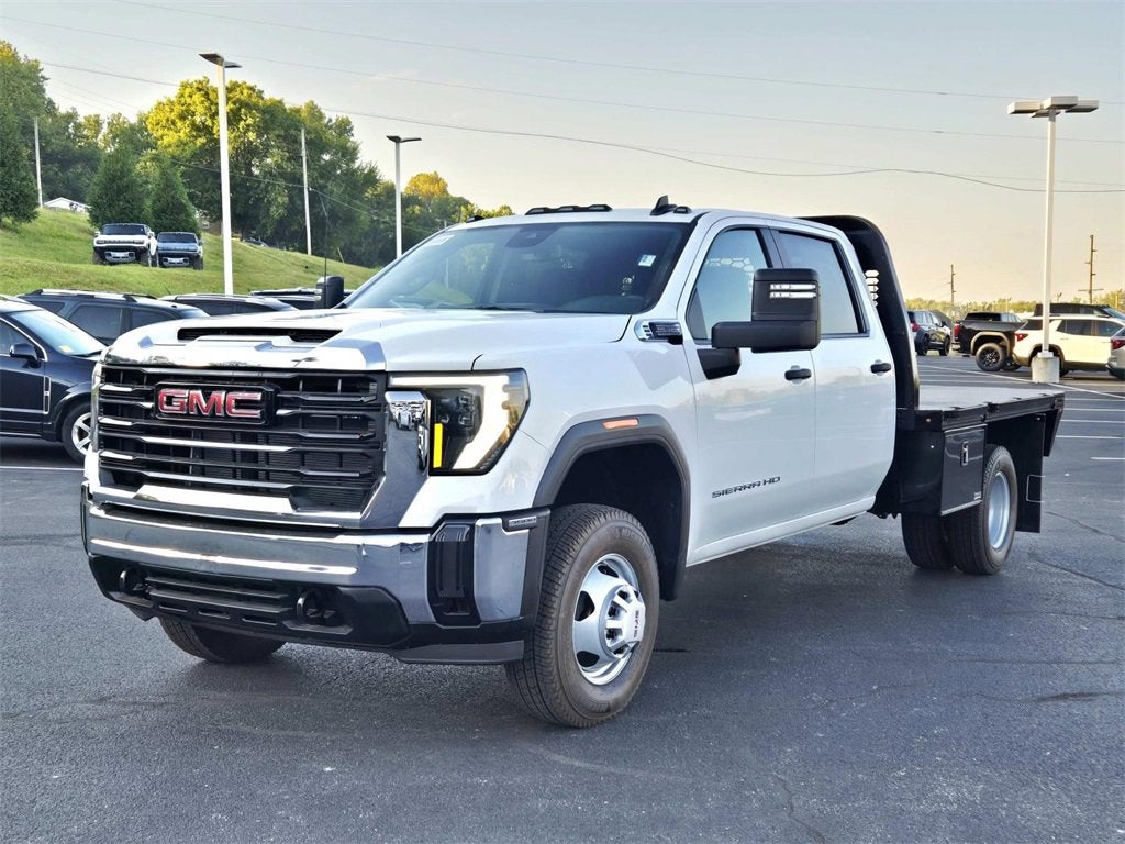 2025 GMC Sierra 3500 HD Chassis Cab Pro