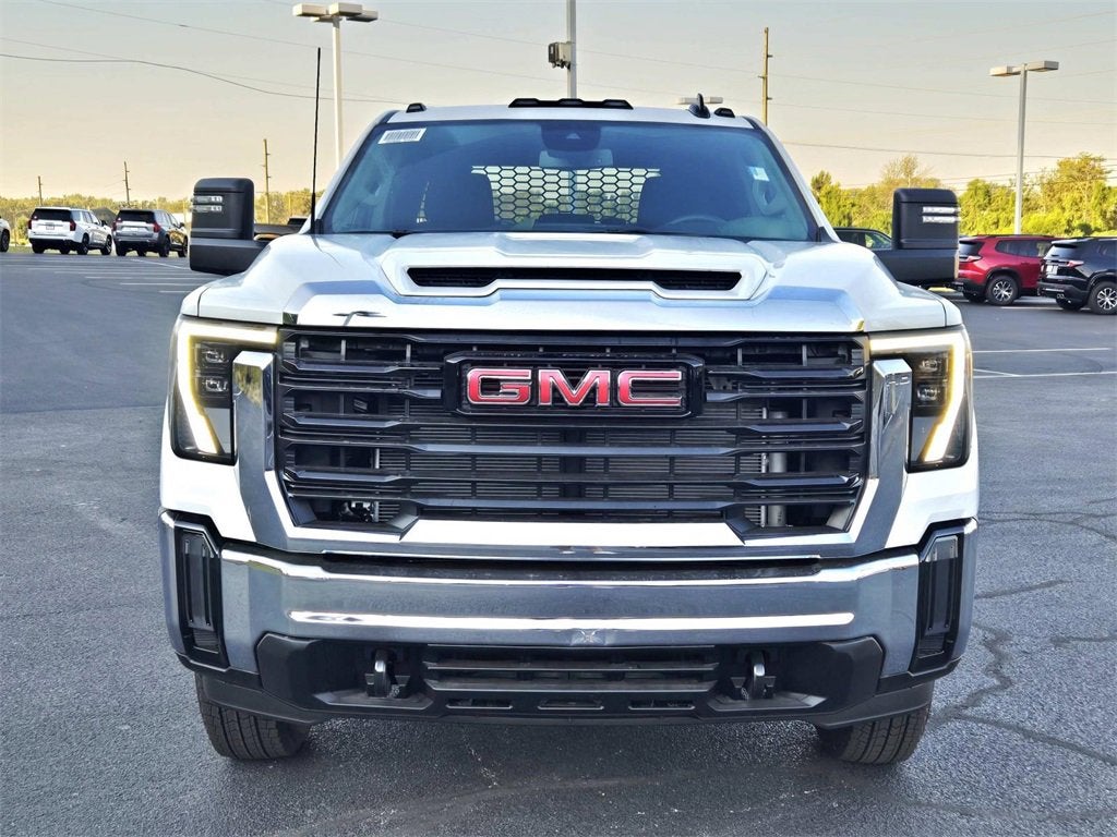 2025 GMC Sierra 3500 HD Chassis Cab Pro