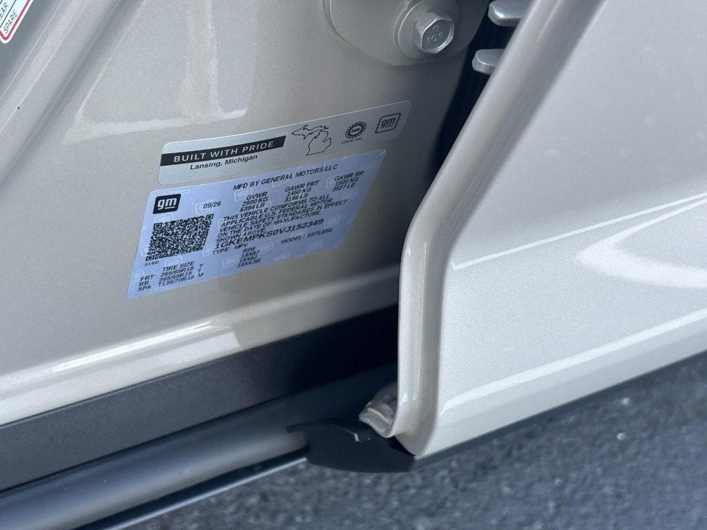 2027 GMC Acadia AT4