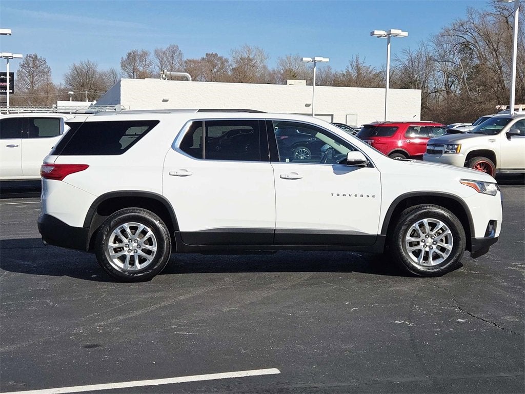 2018 Chevrolet Traverse LT Cloth