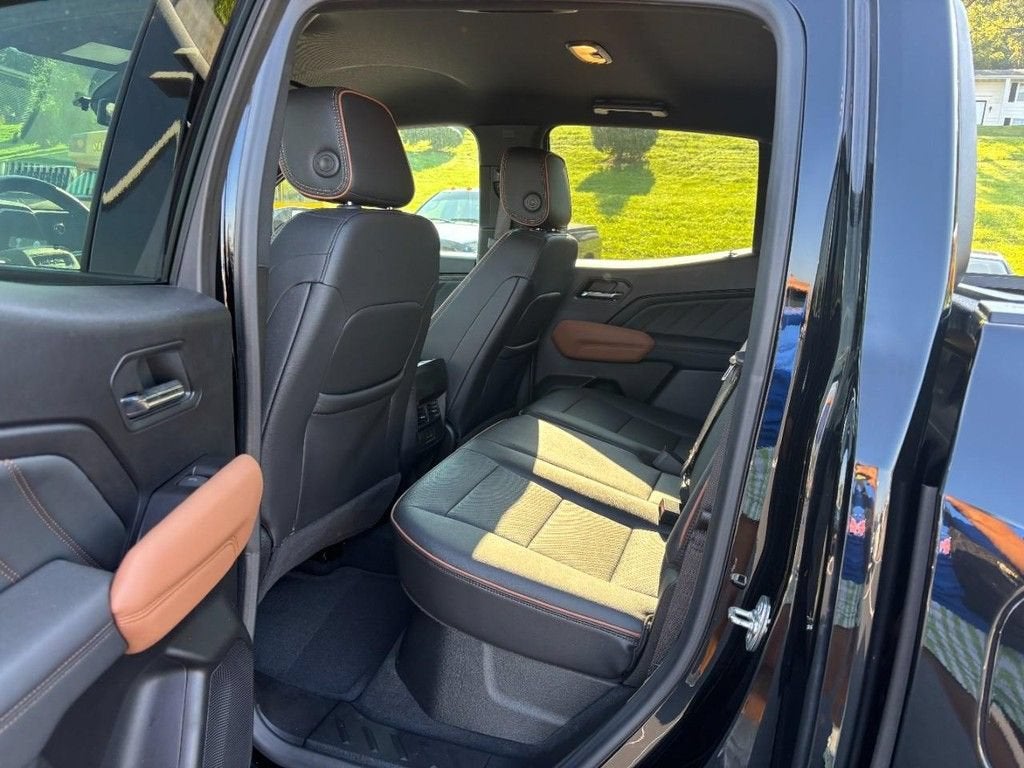 2024 GMC Canyon AT4