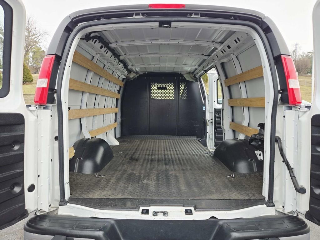 2021 GMC Savana Cargo 2500 Base