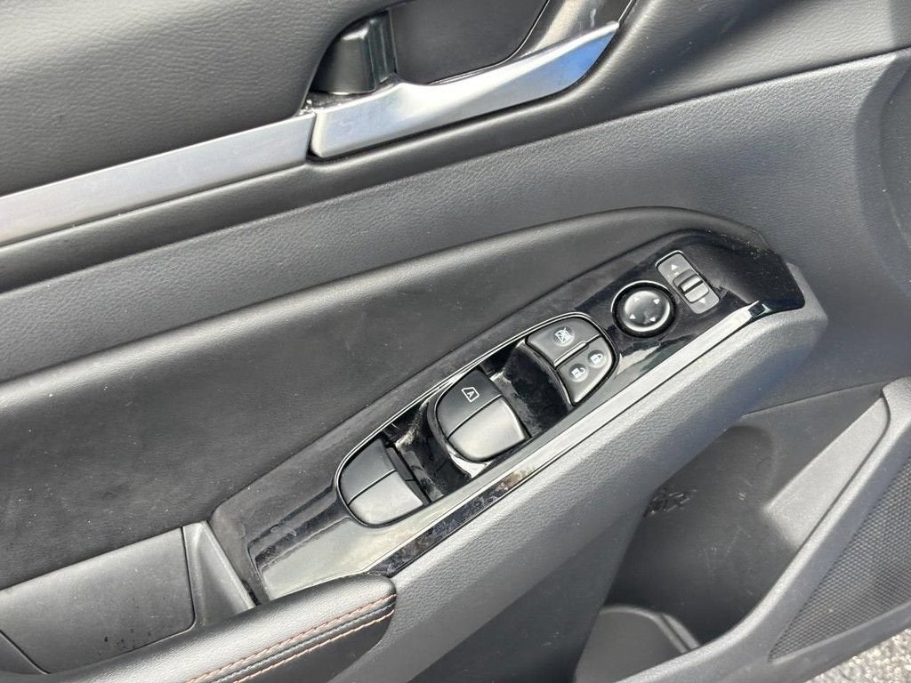 2025 Nissan Altima SR FWD