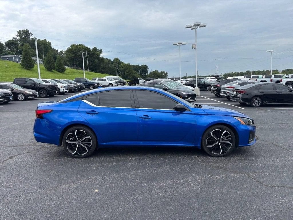 2025 Nissan Altima SR FWD
