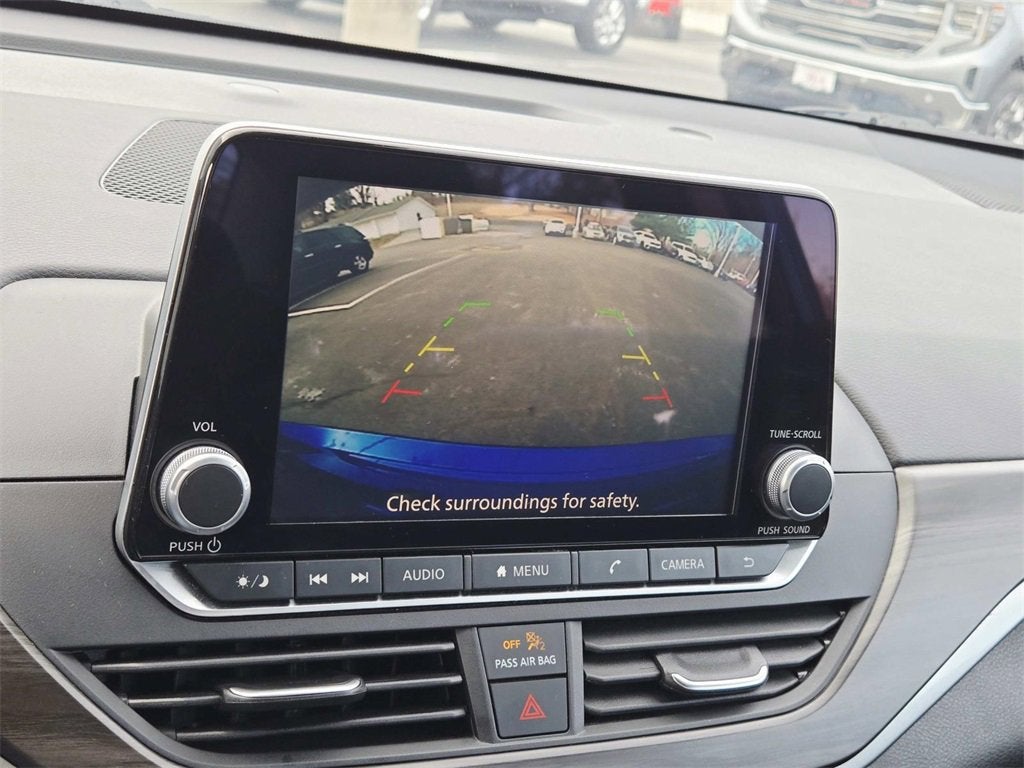 2025 Nissan Altima SV