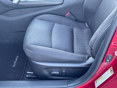 2023 Nissan Altima SV FWD