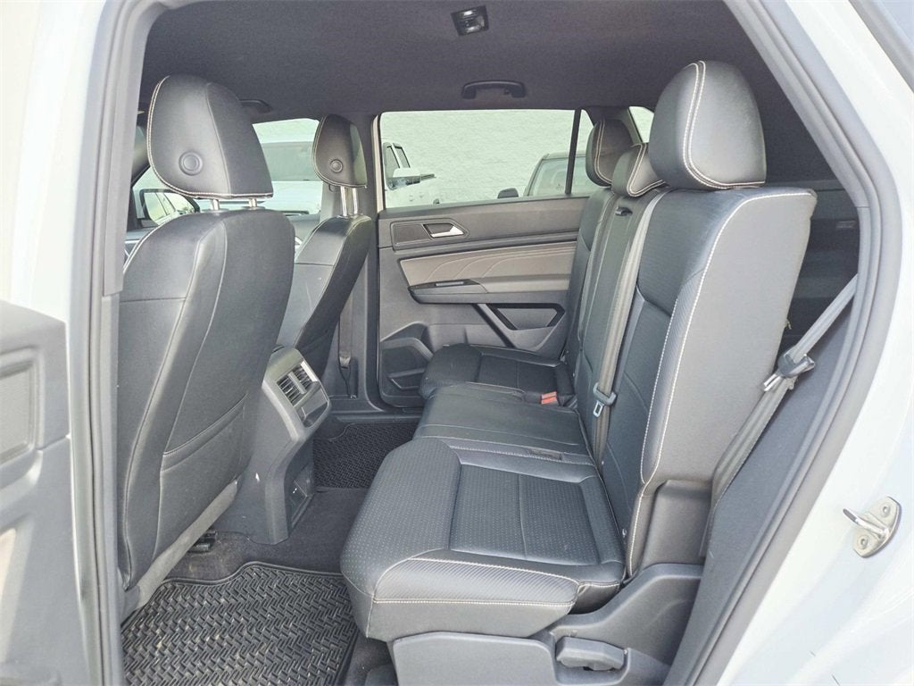 2021 Volkswagen Atlas Cross Sport 3.6L V6 SE w/Technology R-Line