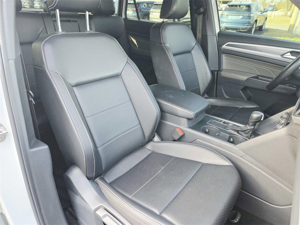 2021 Volkswagen Atlas Cross Sport 3.6L V6 SE w/Technology R-Line