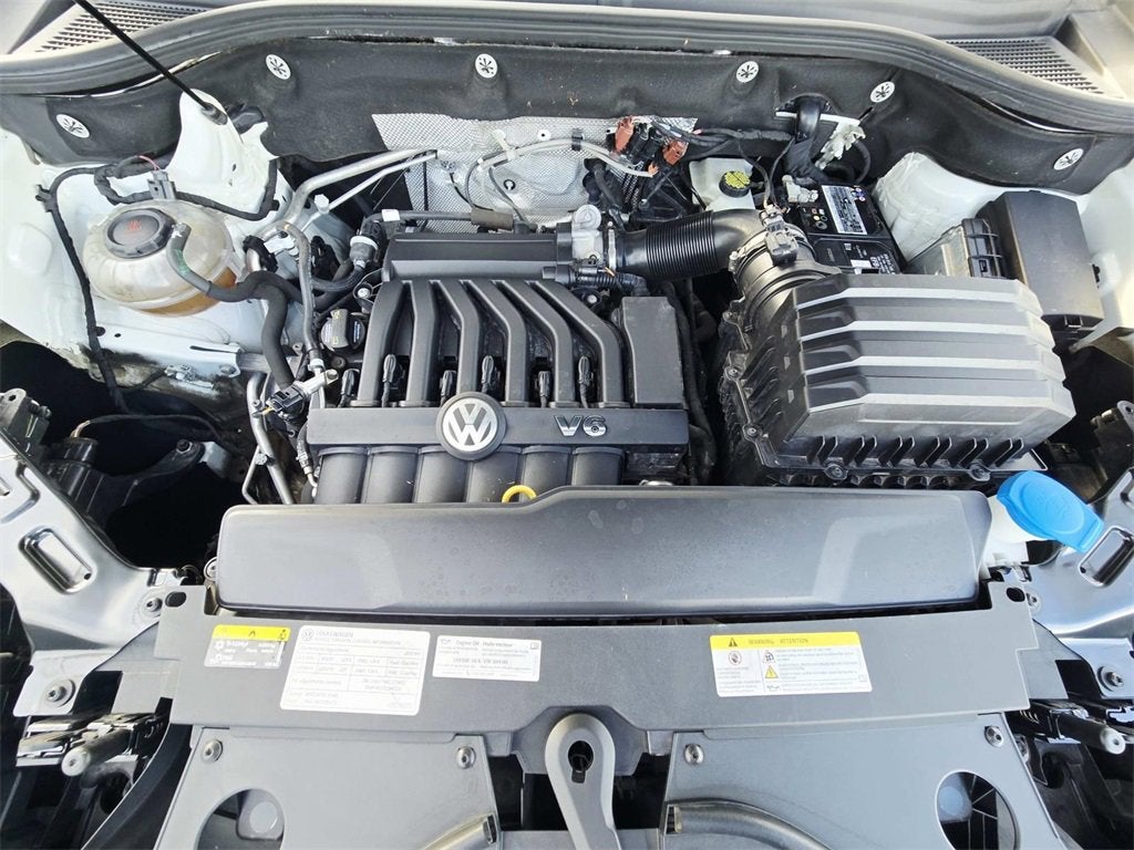2021 Volkswagen Atlas Cross Sport 3.6L V6 SE w/Technology R-Line