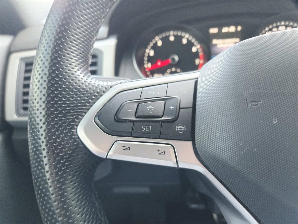 2021 Volkswagen Atlas Cross Sport 3.6L V6 SE w/Technology R-Line