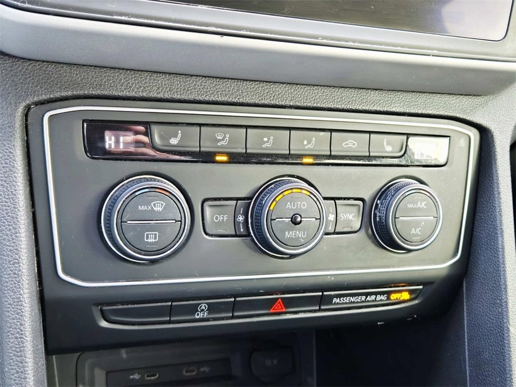 2021 Volkswagen Atlas Cross Sport 3.6L V6 SE w/Technology R-Line