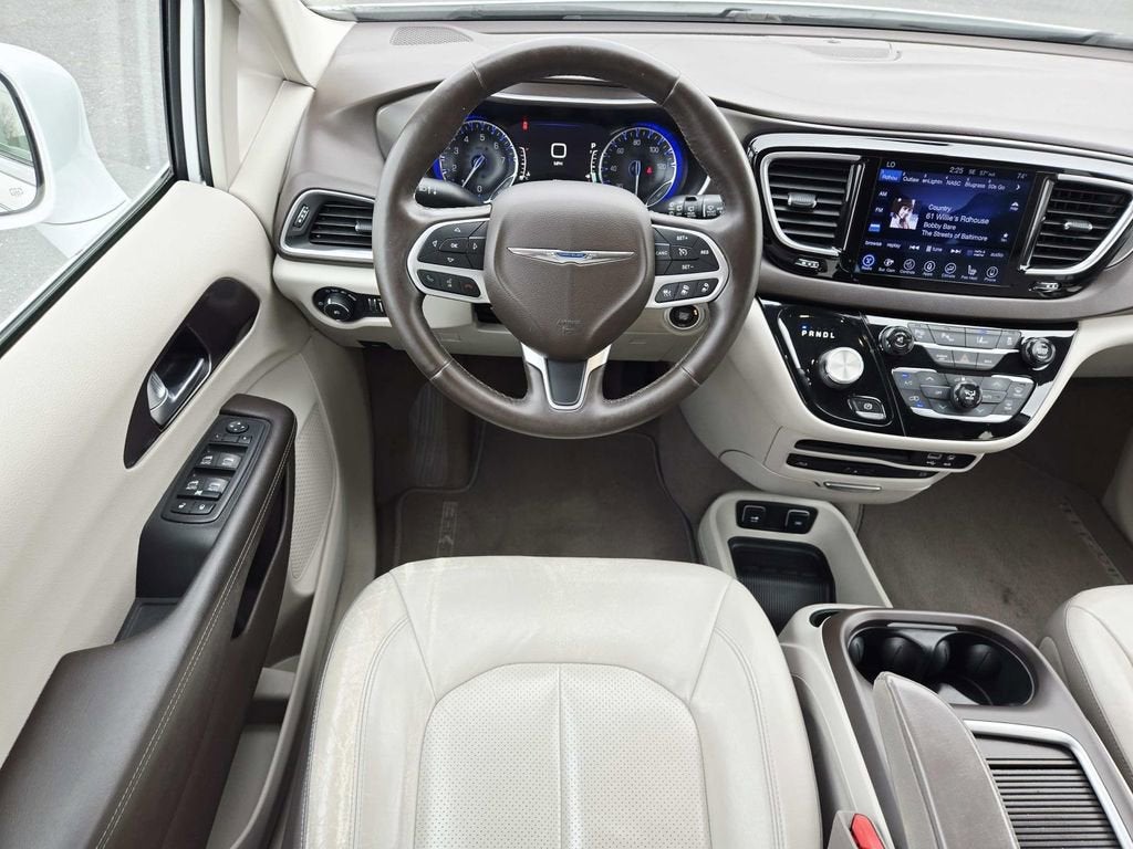 2017 Chrysler Pacifica Touring-L Plus