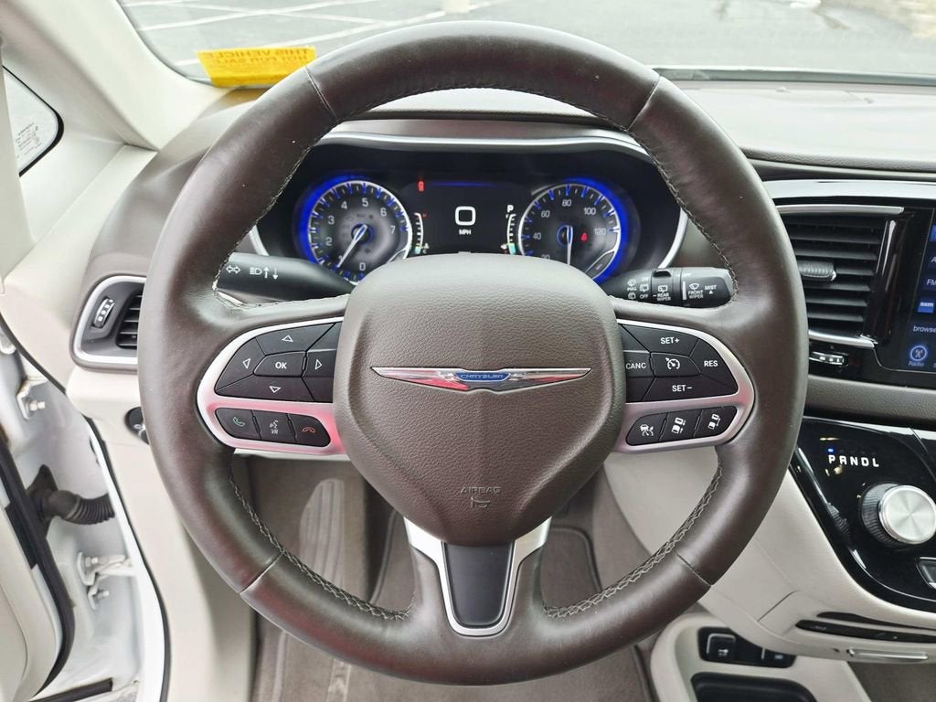 2017 Chrysler Pacifica Touring-L Plus