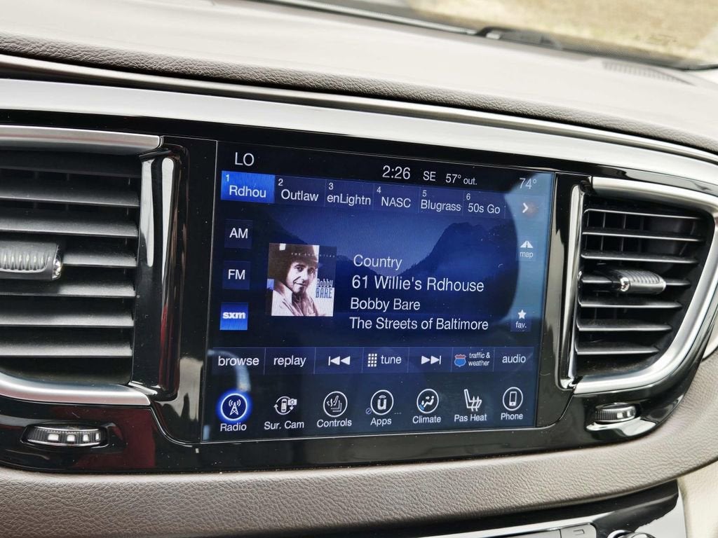 2017 Chrysler Pacifica Touring-L Plus