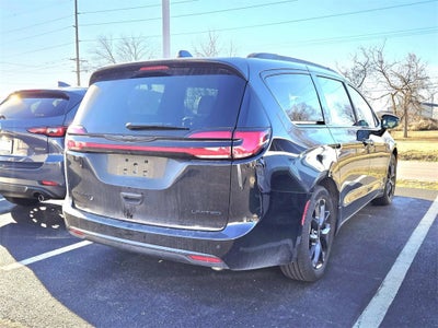 2025 Chrysler Pacifica Limited