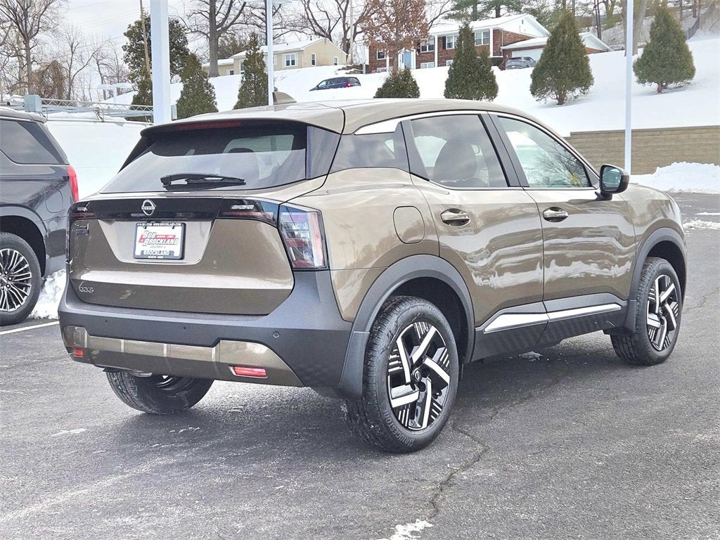 2025 Nissan Kicks SV