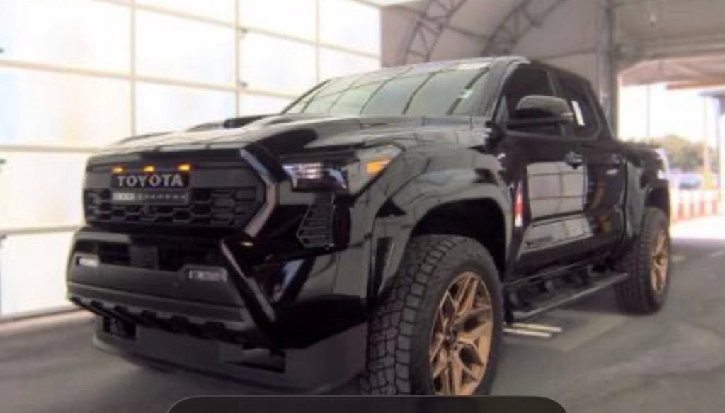 2024 Toyota Tacoma 4WD SR5