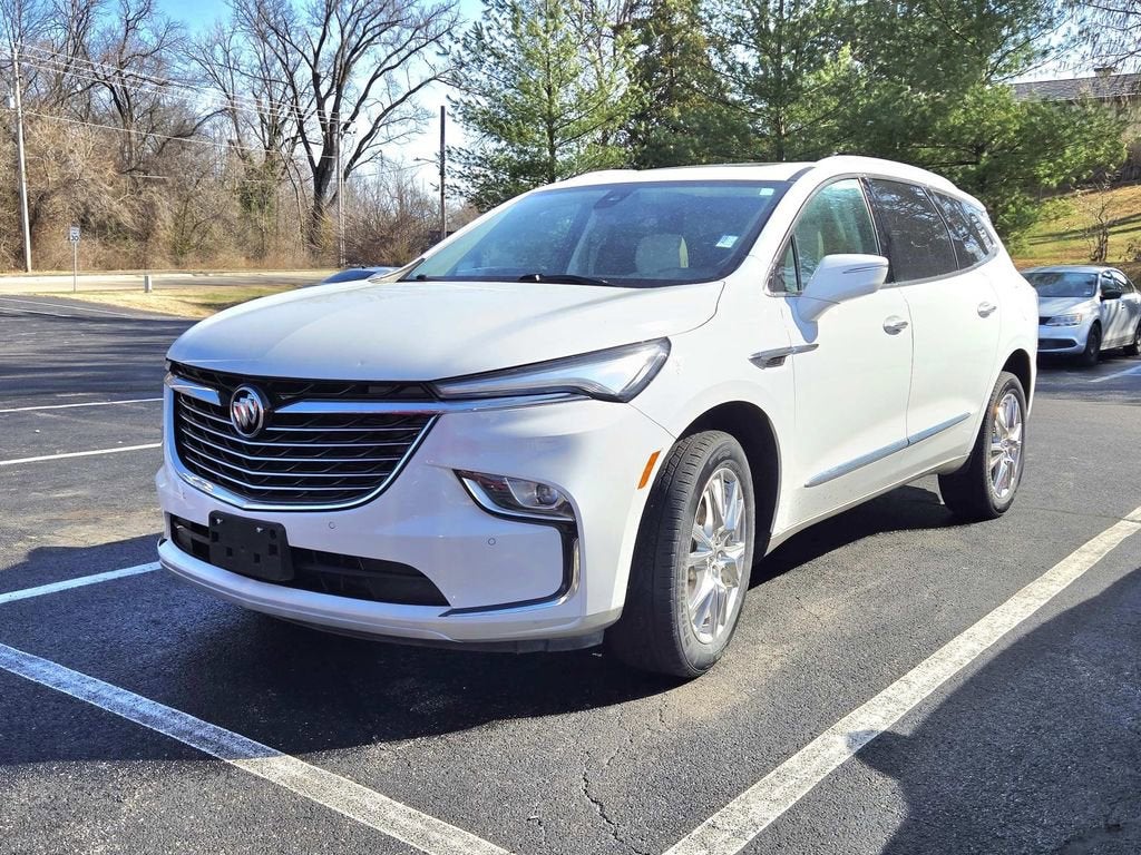 2023 Buick Enclave Essence
