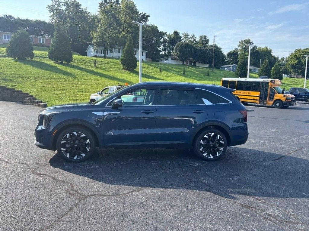 2024 Kia Sorento EX