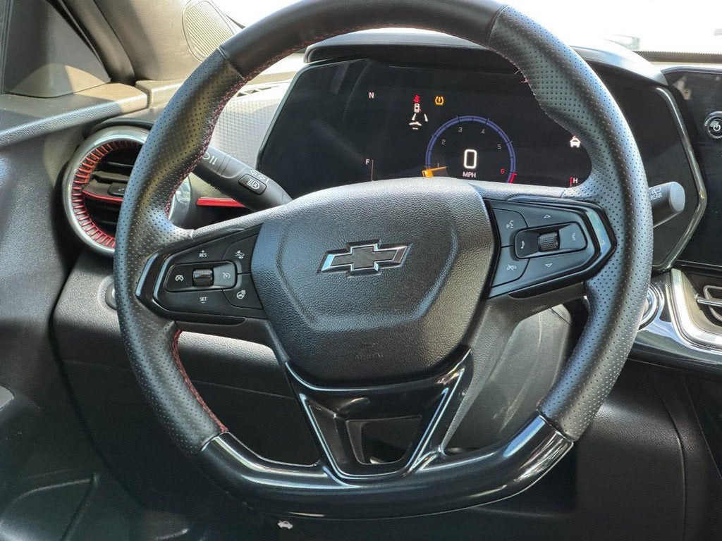 2025 Chevrolet Trax RS - Photo 12