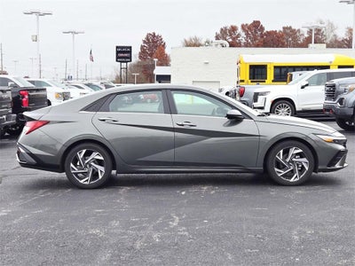2025 Hyundai Elantra SEL Convenience
