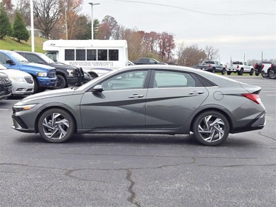 2025 Hyundai Elantra SEL Convenience