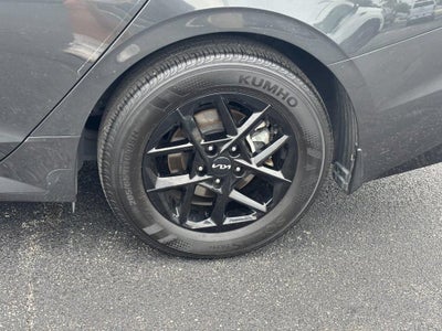 2025 Kia K5 LXS