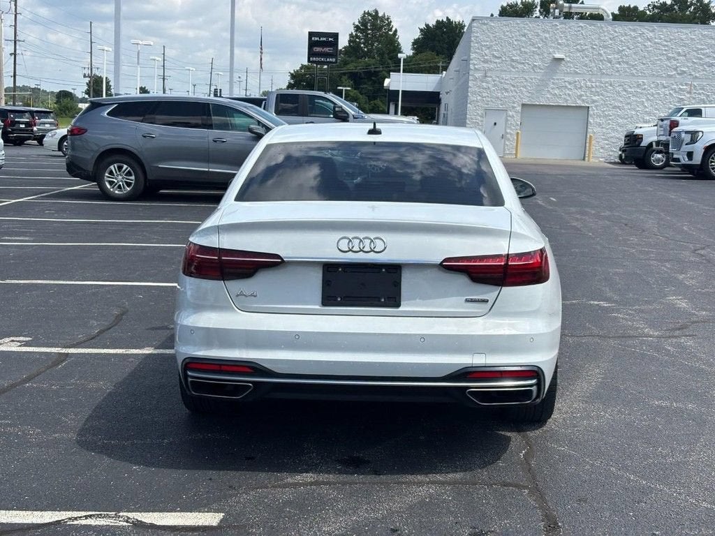 2023 Audi A4 Premium 40 TFSI quattro S tronic