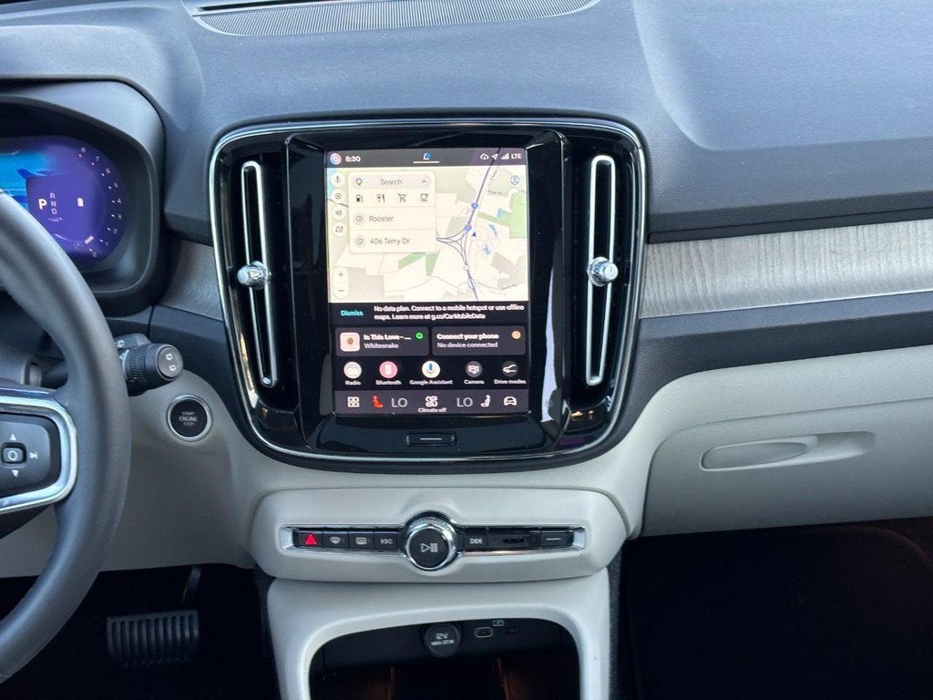 2023 Volvo XC40 Plus - Photo 13