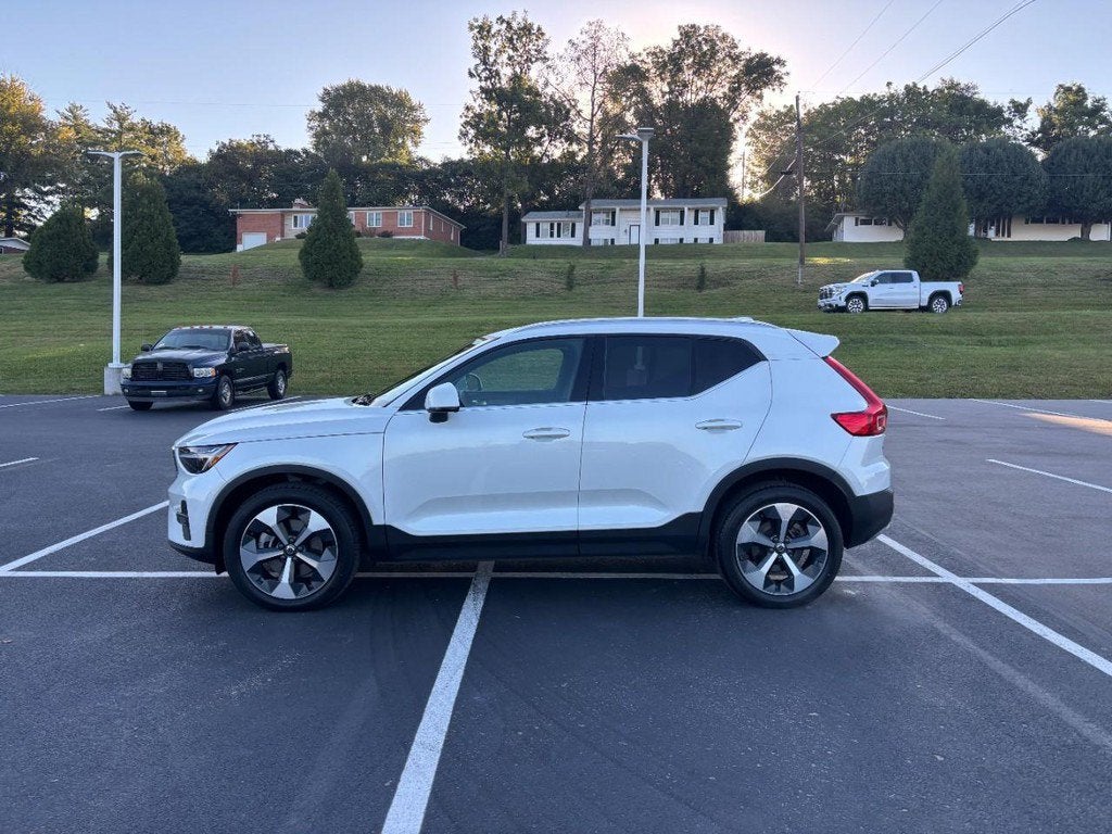 2023 Volvo XC40 Plus - Photo 6