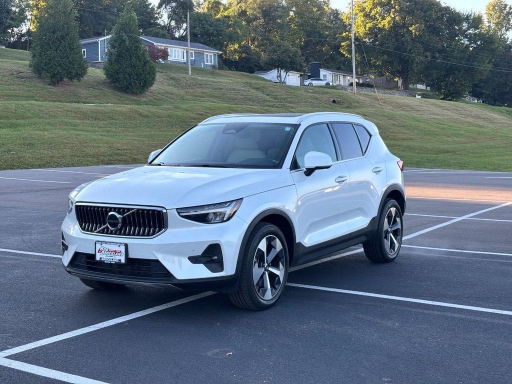 2023 Volvo XC40 Plus - Photo 7